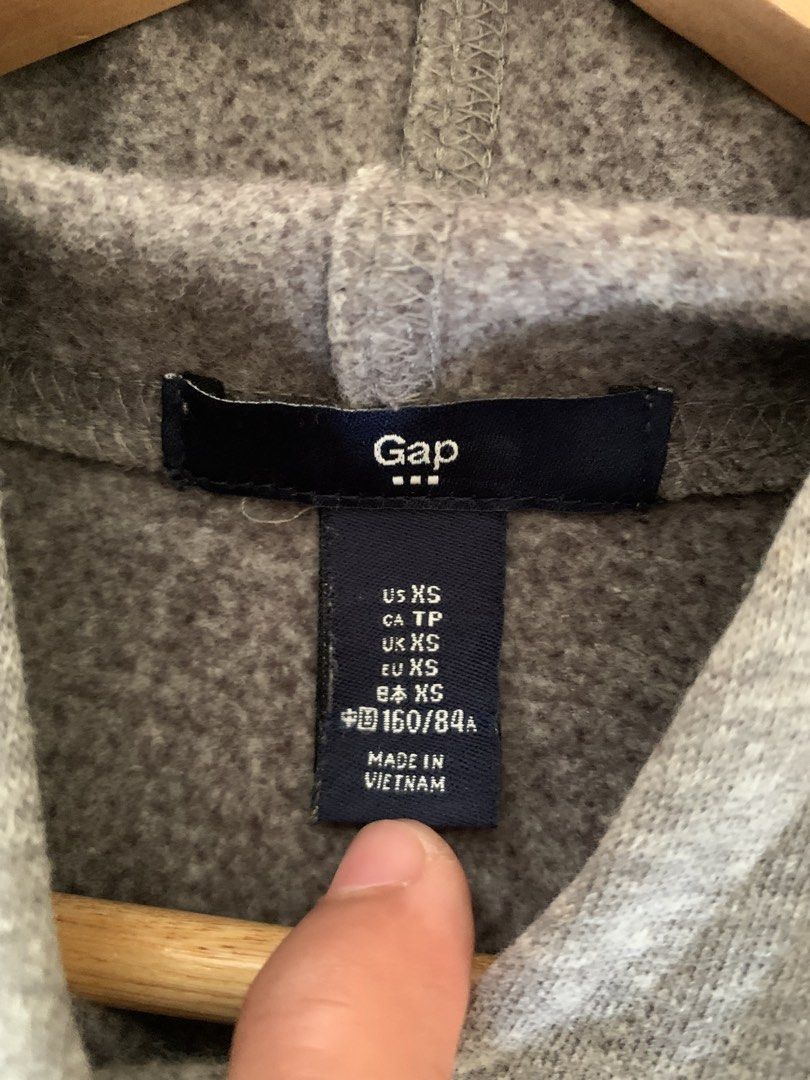 jacket Gap (Category: Coats, Jackets and Outerwear) located in Kuala Lumpur. Submitted by akmalimam11111 (Listing ID 1459582520, Image 2). Description: condotion 8/10 berminat pm.