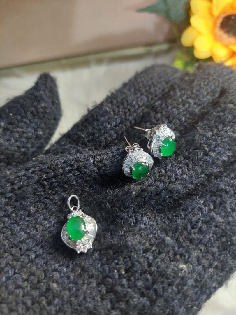 Jade Ring, Bracelet, Earrings, Pendant Set (Category: Precious Stones) located in Manila. Submitted by larascollection0920 (Listing ID 1459661955, Image 2). Description: Jewelry Set- Complete 4-piece jewelry set: bracelet, earrings, pendant, and ring. - Features beautiful, vibrant - Accented with sparkling diamonds. - Versatile for both special events and daily elegance. Perfect for weddings or formal events Price Range P3,000 Loc Novaliches QC.
