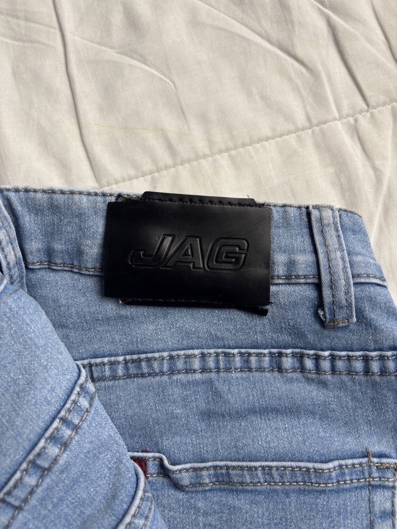 JAG Light Wash Denim Jeans (Category: Jeans) located in Manila. Submitted by josephvenj75331 (Listing ID 1459582256, Image 2). Description: - JAG light wash denim jeans - Classic five-pocket style - Button and zip closure - Denim skinny fit - Versatile for casual wear - Goes with anything.