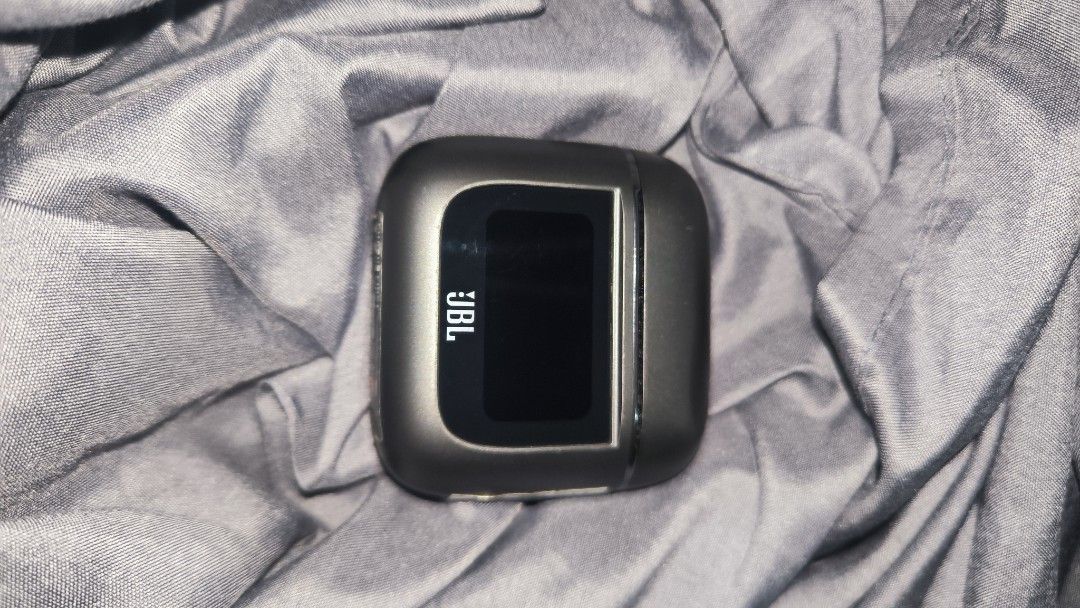 JBL PRO 2 CASE (Category: Other Mobile & Gadget Accessories) located in Manila. Submitted by mrfirsh02 (Listing ID 1459641628, Image 1). Description: ORIGINAL JBL PRO 2 CASE ONLY LOST THE 2 EARBUDS SCREEN SMOOTH CAN DO LALAMOVE/MEET UP MLTE,MNL.
