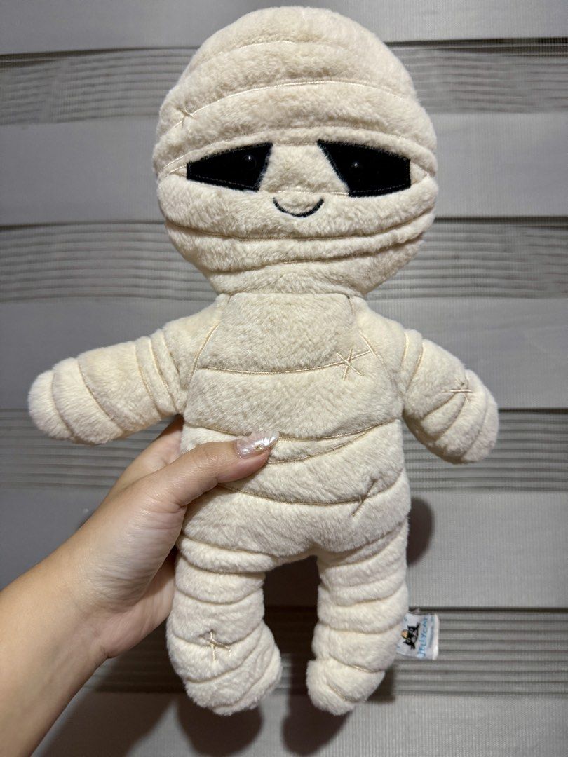 Jellycat Mummy Bob (Category: Plushies & Soft Toys) located in Manila. Submitted by bcbg3217 (Listing ID 1459634127, Image 1). Description: ‼️PLEASE READ BEFORE BUYING‼️ Like new condition Perfect for the upcoming halloween Shang code but Authenticity guaranteed (Please do your own checking too-code: MUM3B No other jellycat inclusions Actual photos are posted No other issues or flaws unless stated Please check the photos thoroughly before placing