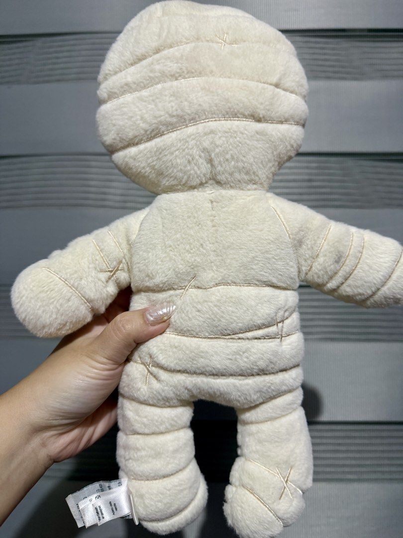Jellycat Mummy Bob (Category: Plushies & Soft Toys) located in Manila. Submitted by bcbg3217 (Listing ID 1459634127, Image 2). Description: ‼️PLEASE READ BEFORE BUYING‼️ Like new condition Perfect for the upcoming halloween Shang code but Authenticity guaranteed (Please do your own checking too-code: MUM3B No other jellycat inclusions Actual photos are posted No other issues or flaws unless stated Please check the photos thoroughly before placing