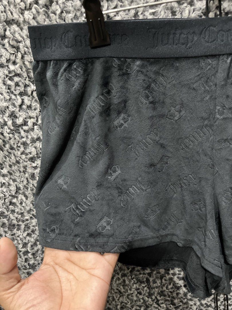 Juicy Couture Short | Size L (Category: Shorts) located in General Trias. Submitted by z_rchustlin.4 (Listing ID 1459612898, Image 2). Description: .