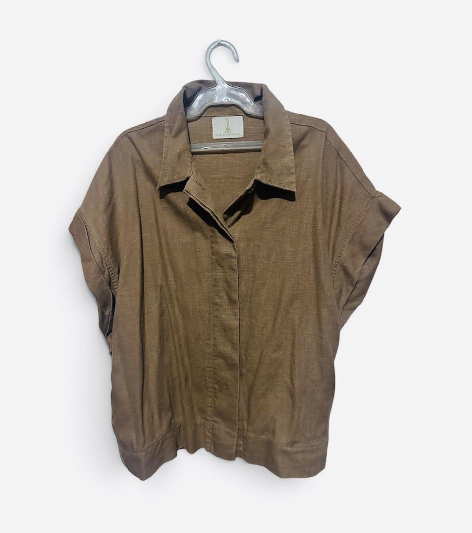 K and Company Top sleeveless (Category: Others Tops) located in Antipolo. Submitted by capizexport (Listing ID 1459524285, Image 1). Description: K and company Size medium Price 700 Used once No longer using .
