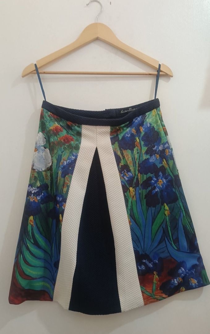 Kamiseta Skirt (Category: Skirts) located in Manila. Submitted by dressforlessbyliz_2024 (Listing ID 1459604507, Image 1). Description: Rare Piece Kamiseta Skirt ❤️Condition: Preloved ❤️Size: Medium /30 inches waistline ❤️Price: 620 Php + SF *First to pay will get the item.