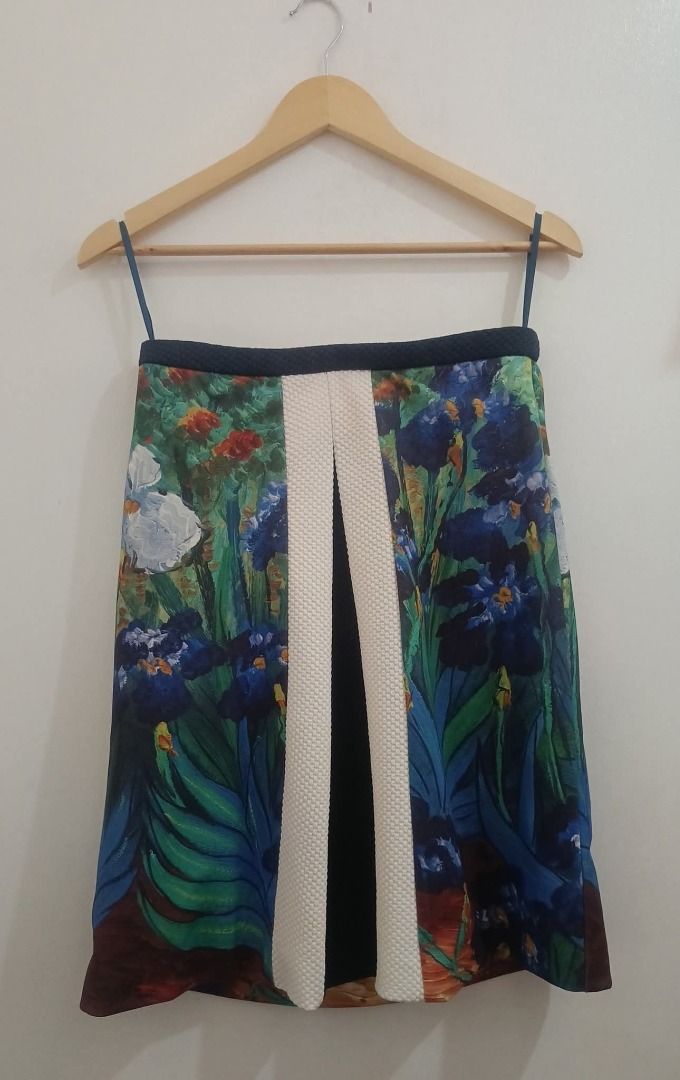 Kamiseta Skirt (Category: Skirts) located in Manila. Submitted by dressforlessbyliz_2024 (Listing ID 1459604507, Image 3). Description: Rare Piece Kamiseta Skirt ❤️Condition: Preloved ❤️Size: Medium /30 inches waistline ❤️Price: 620 Php + SF *First to pay will get the item.