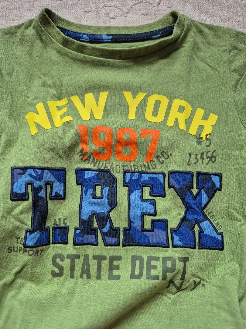 Kids tshirt (Category: Babies & Kids Fashion) located in Quezon City. Submitted by littlefonsy (Listing ID 1459527409, Image 3). Description: Mothercare tshirt green color for 4 years old. Never used, only stored.