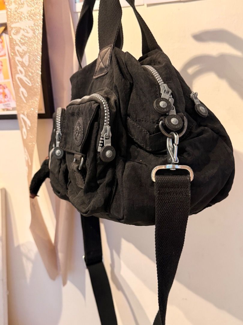 Kipling with Monkey (Category: Cross-body Bags) located in Cagayan de Oro. Submitted by rairaibags (Listing ID 1459612037, Image 3). Description: .