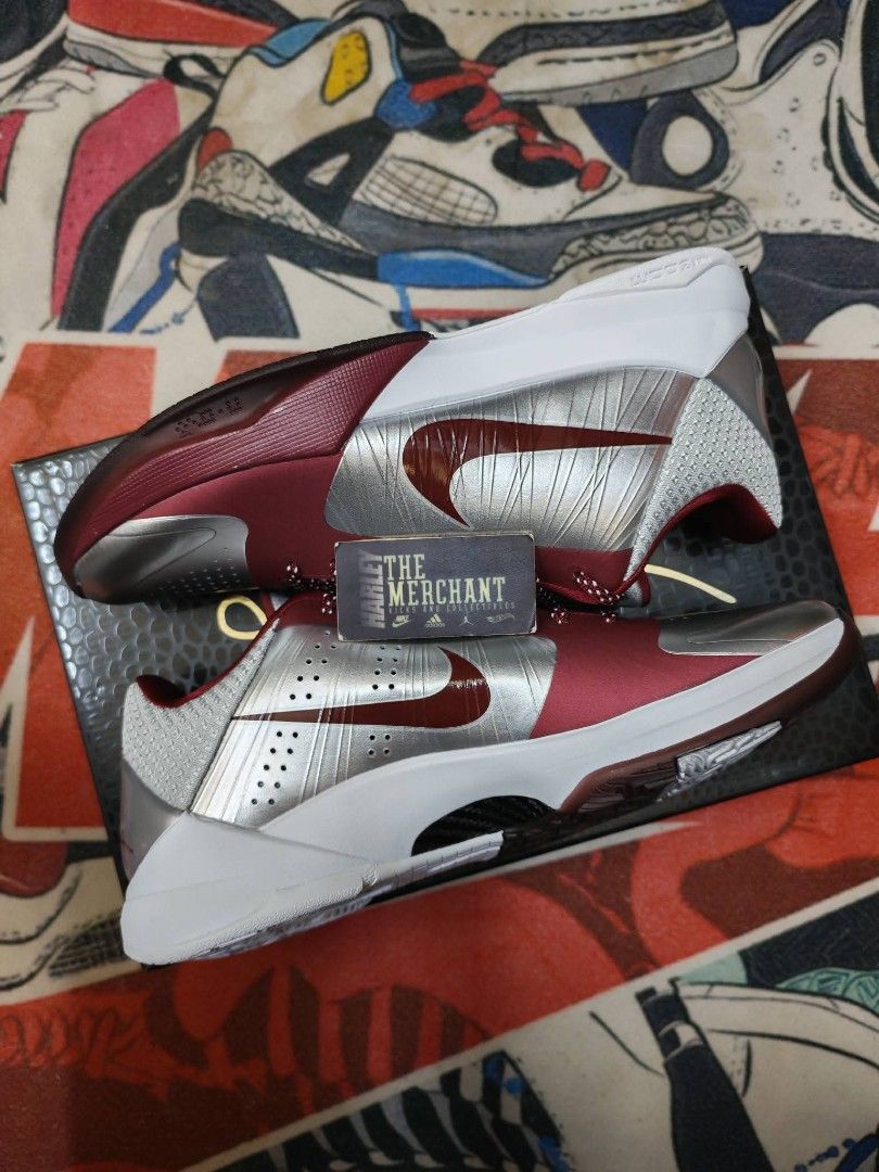 Kobe 5 Lower Merion Aces (Category: Sneakers) located in Marikina City. Submitted by tm_harley (Listing ID 1459568786, Image 2). Description: 🚨Kobe 5 Lower Merion Aces Size 6y - 8,995 only! Size 8m - 16,495 only! Size 9 / 9.5m - 17,995 only! Size 10m - 21,995 only! Size 11.5m - 23,995 only! Limited pairs only available Send a DM for inquiries 📩 FB: Harley Villa FB Page: The Merchant - Kicks and Collectibles 📌Marikina City Location.