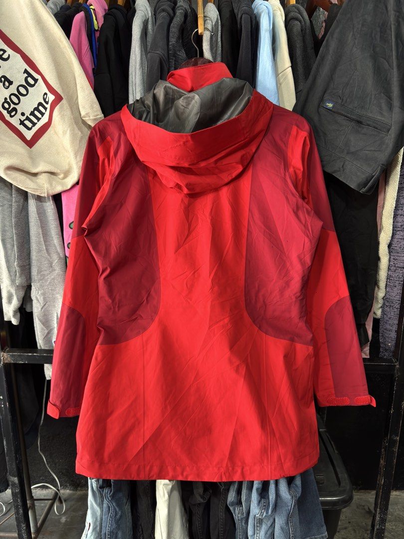 Lafuma Gore-Tex Paclite Shell Rain Jacket (Category: Coats, Jackets and Outerwear) located in General Santos City (Dadiangas). Submitted by rags2reviveph (Listing ID 1459608131, Image 2). Description: Lafuma Waterproof / Detachable Hood Gore-Tex Paclite Shell 95 on tag Medium width 20.5 | length 28 As new.