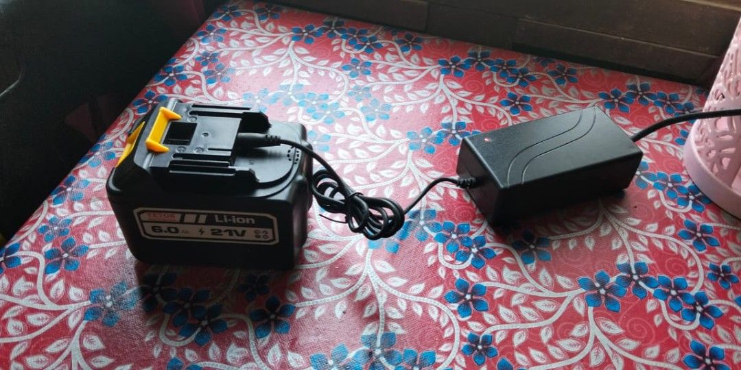 leaf blower (Category: Announcements) located in Slim River. Submitted by suziyatul27 (Listing ID 1459534672, Image 1). Description: Nak letgo ✨ RM350 leaf blower *Keadaan elok* *Tiada rosak ❌* Area : MK & BUKIT BERUNTUNG.