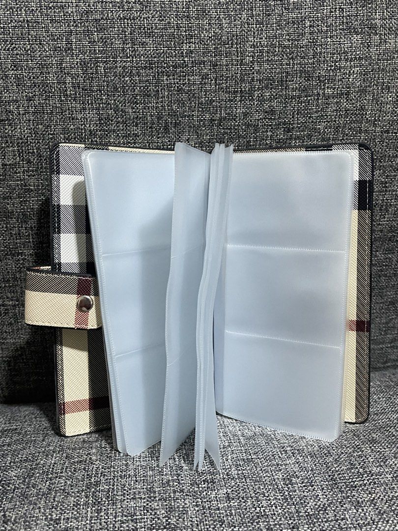 Leather card holder (Category: Purses & Pouches) located in Quezon City. Submitted by tresheaven (Listing ID 1459639327, Image 2). Description: .