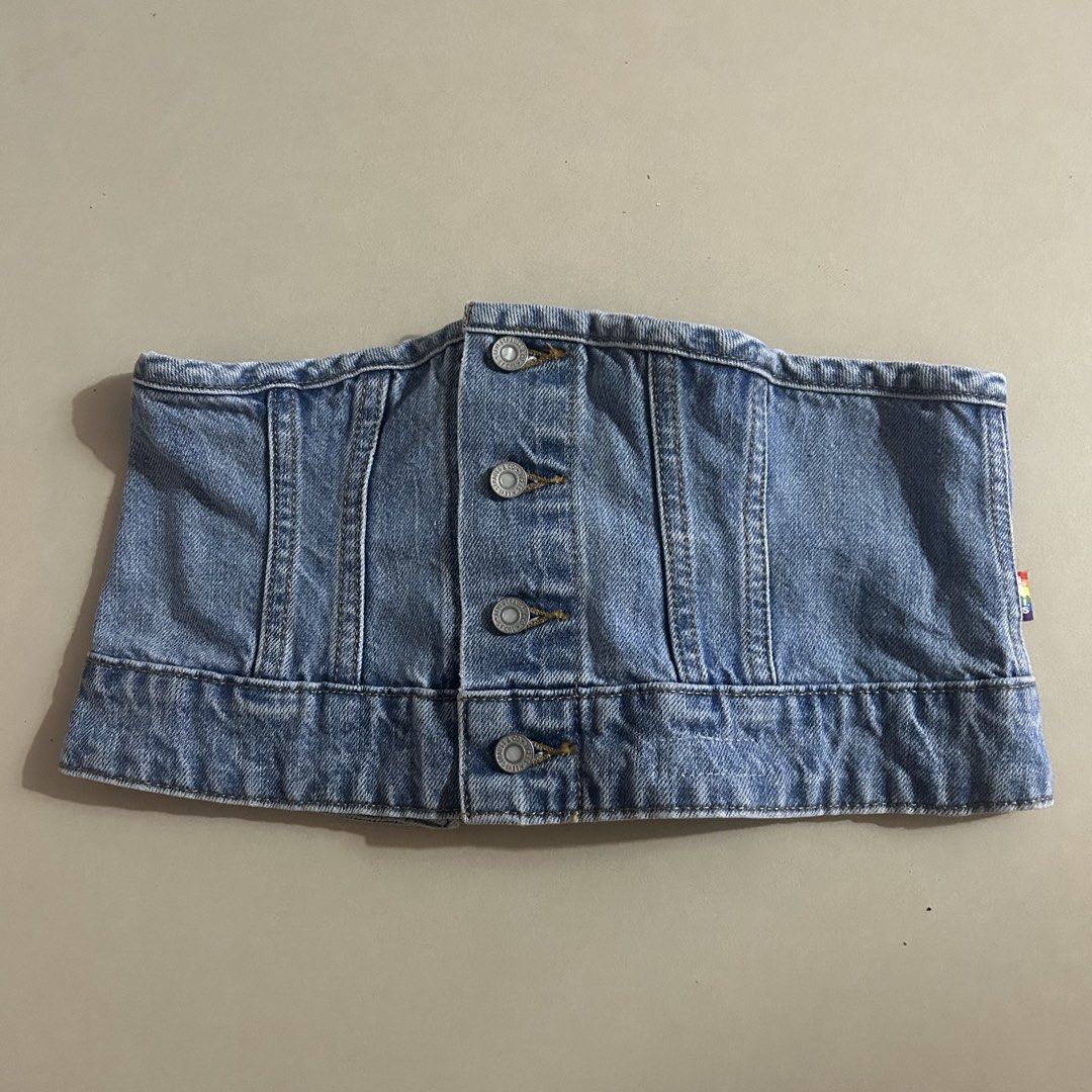 Levi's Pride Denim Corset (Category: Others Tops) located in San Jose. Submitted by denzeldave (Listing ID 1459605792, Image 2). Description: I can give lp, just offer.
