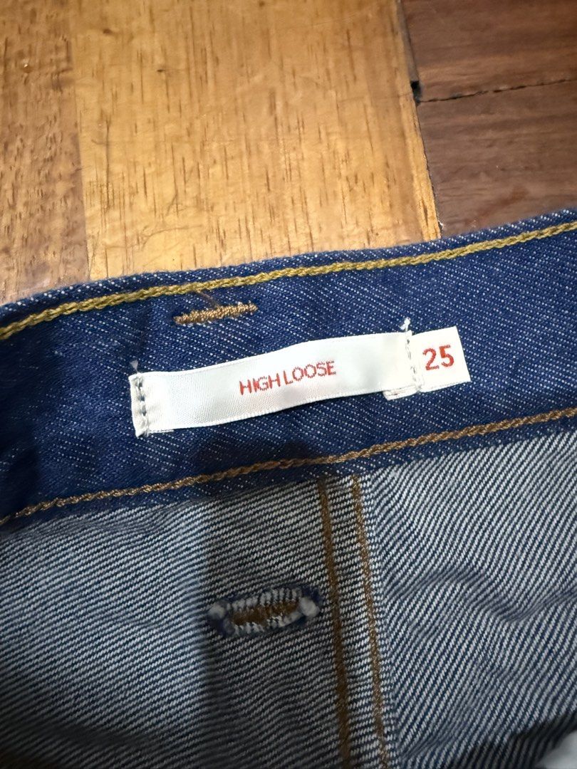 Levi's RED High Loose Jeans Size 25 (Category: Jeans) located in Caloocan City. Submitted by oceans18 (Listing ID 1459532605, Image 3). Description: - Brand: Levi's RED - Fit: High Loose Fit - Size: 25 - Wash: Dark Wash Denim - Features: Cuffed Hems, Classic Five-Pocket Styling - Style: Great for a casual look.