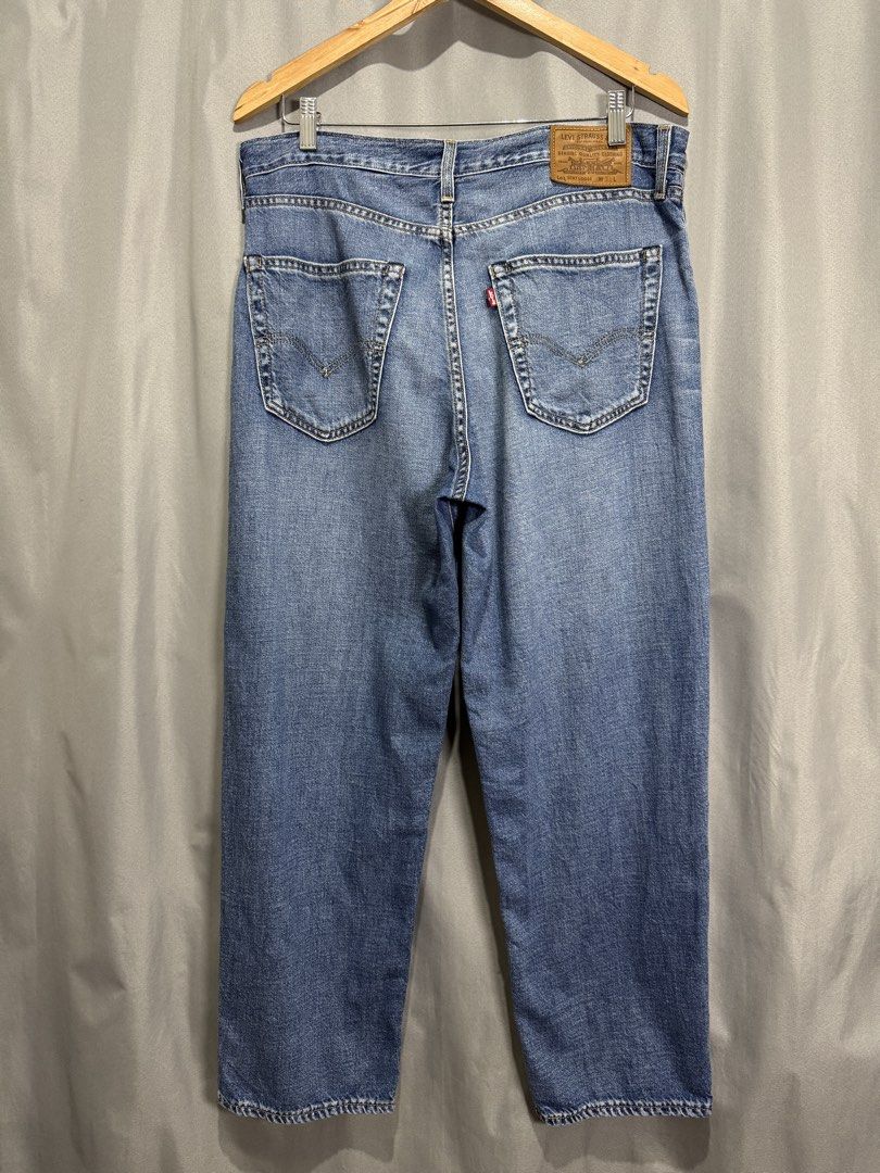 Levi’s Stay Loose Denim Pants (Category: Jeans) located in Meycauayan. Submitted by itstimothrifts (Listing ID 1459648702, Image 1). Description: Levi’s Stay Loose Denim Pants Excellent Condition No flaws Size 31 on tag Actual Width 34 Length 38 Leg Opening 7.5 Front Rise 14.