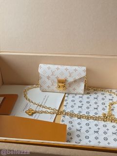 （分類：）位於 。 由 bellezza. 提交（商品編號 1459580238，圖片 1）。簡介： 。
