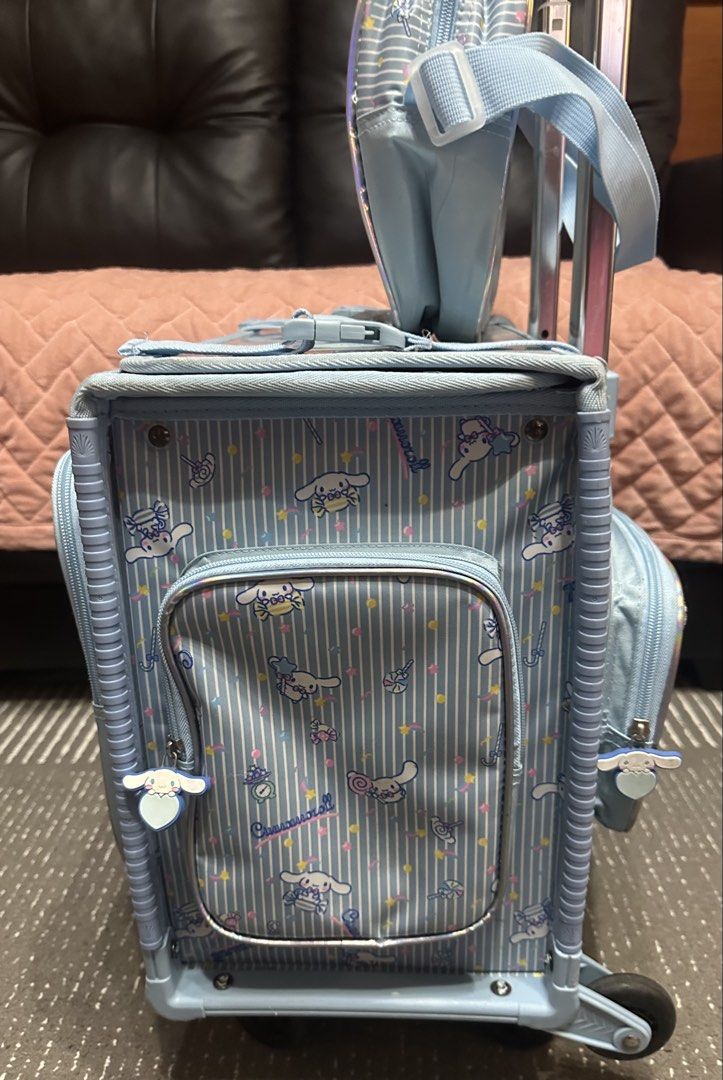 Light-up Cinnamoroll Box Trolley (Category: Stationery & School Supplies) located in Manila. Submitted by mommybing (Listing ID 1459617642, Image 1). Description: Cinnamoroll box bag - school trolley for grade schooler Light up function - front part.