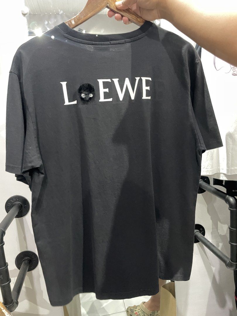 loewe (Category: Coats, Jackets and Outerwear) located in Manila. Submitted by kyleee_ld (Listing ID 1459599815, Image 3). Description: .