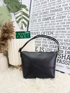 （分類：）位於 。 由 acluxuryhk 提交（商品編號 1459540789，圖片 1）。簡介： 。