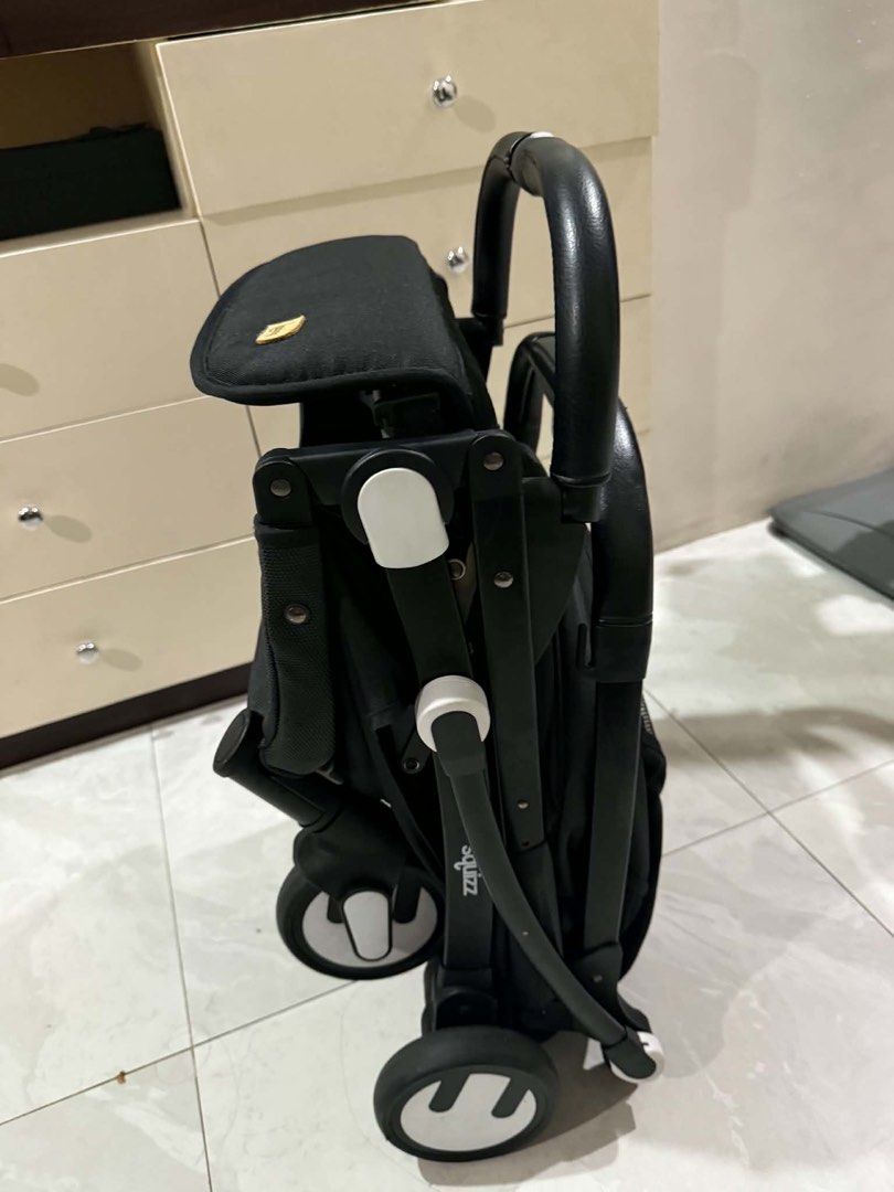 Looping squizz 3 (Category: Strollers) located in Caloocan City. Submitted by dailykicksnthrifts (Listing ID 1459624129, Image 2). Description: Selling my Baby Stroller Looping Squizz 3 first owner. ✅Cabin - Approved stroller ✅ lightweight stroller ✅Newborn Friendly Stroller ✅One- hand fold stroller ✅Magnetic Harness.