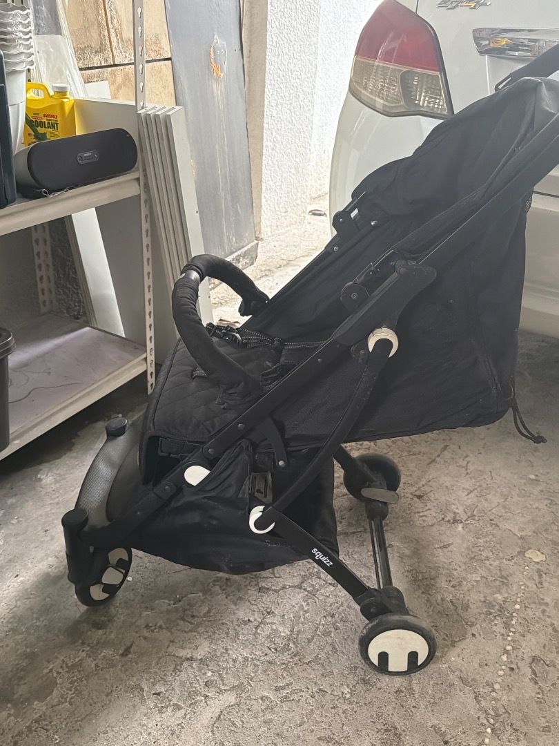 Looping Squizz Black Lightweight Compact Stroller (Category: Strollers) located in Cebu City. Submitted by cates12 (Listing ID 1459567360, Image 1). Description: - Lightweight and compact black Looping squizz stroller - Easy to maneuver for smooth rides - Comfortable seat with secure harness - Folds down easily for storage and transport - Ideal for everyday use and travel -one hand open Las Pinas Paranaque meet up.