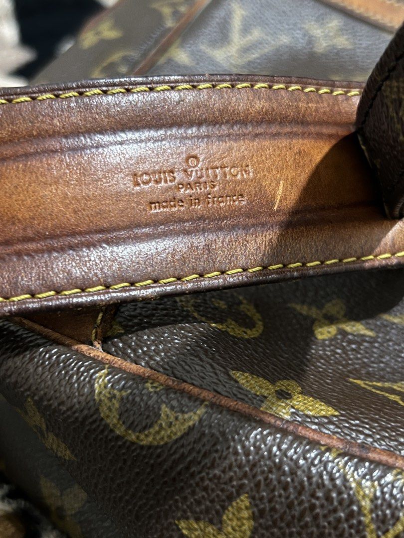 Louis Vuitton Monogram Canvas Crossbody Bag (Category: Luxury Bags & Wallets) located in Quezon City. Submitted by adrimatix (Listing ID 1459610760, Image 2). Description: Vintage Louis Vuitton crossbody bag (PROJECT BAG !!) Issue: Tear strap left side. .
