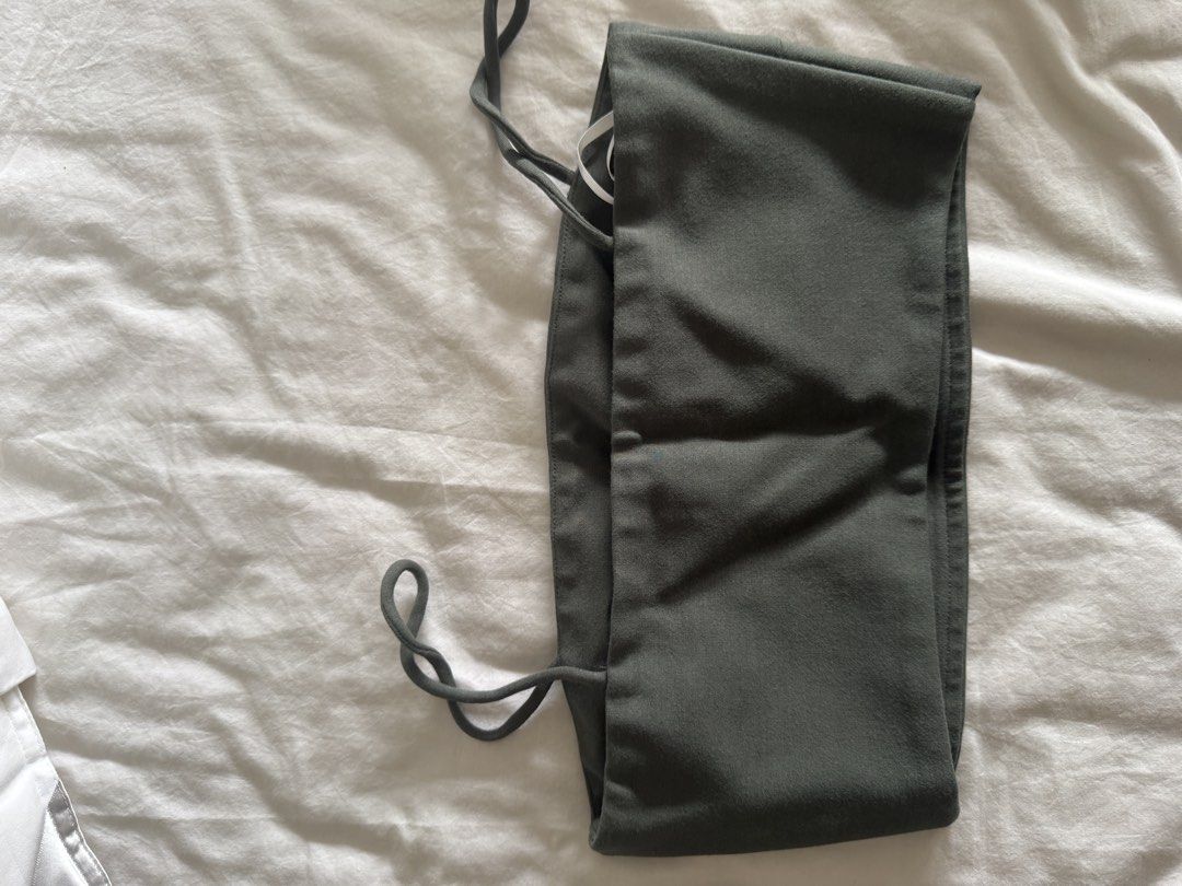 Love Bonito Top (Category: Sleeveless) located in Pasig City. Submitted by shopaholic1113 (Listing ID 1459527847, Image 3). Description: .