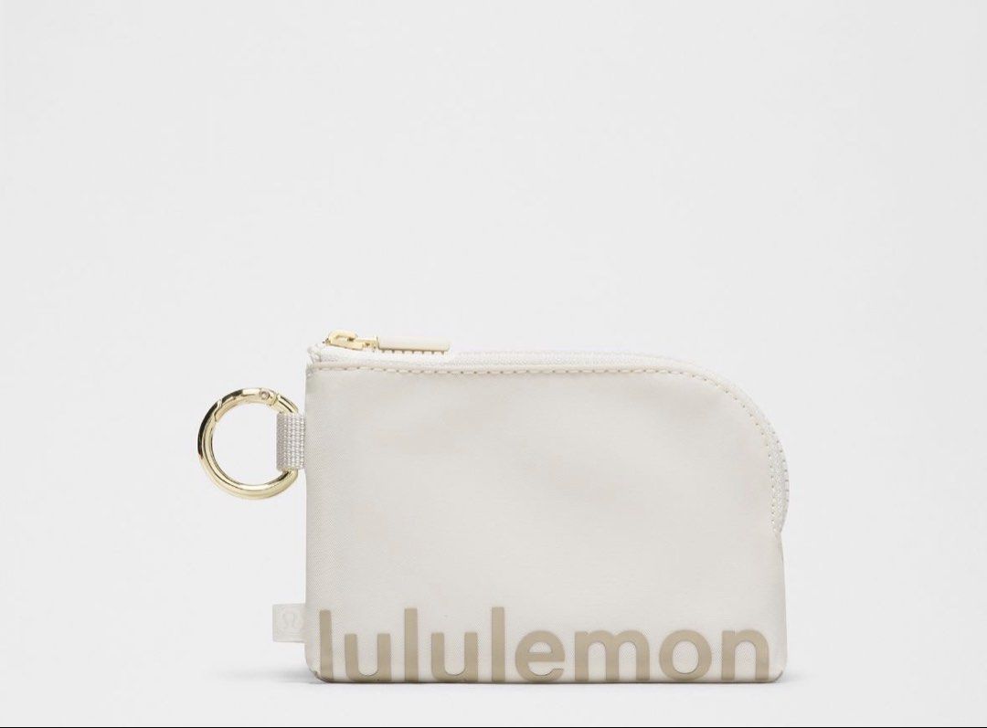 Lululemon Clippable pouch (Category: Purses & Pouches) located in San Juan, La Union. Submitted by clothedbyaya (Listing ID 1459628453, Image 2). Description: ✨ CANADA PRE-ORDER PASABAY ✨ 📌 Order Details & Payment Terms Deposit: 60% Downpayment required to reserve your item Balance: Remaining balance payable within 2 months Dispatch: Item will be shipped immediately once fully paid 🚚 Shipping Options FREE Air Cargo: via LBC (Pouch size ONLY) (u