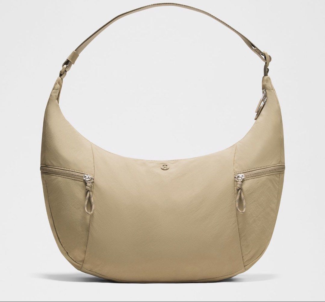 Lululemon Large Slouchy Bag 13L (Category: Shoulder Bags) located in San Juan, La Union. Submitted by clothedbyaya (Listing ID 1459630049, Image 3). Description: ✨ CANADA PRE-ORDER PASABAY ✨ 📌 Order Details & Payment Terms Deposit: 60% Downpayment required to reserve your item Balance: Remaining balance payable within 2 months Dispatch: Item will be shipped immediately once fully paid 🚚 Shipping Options FREE Air Cargo: via LBC (Pouch size ONLY)
