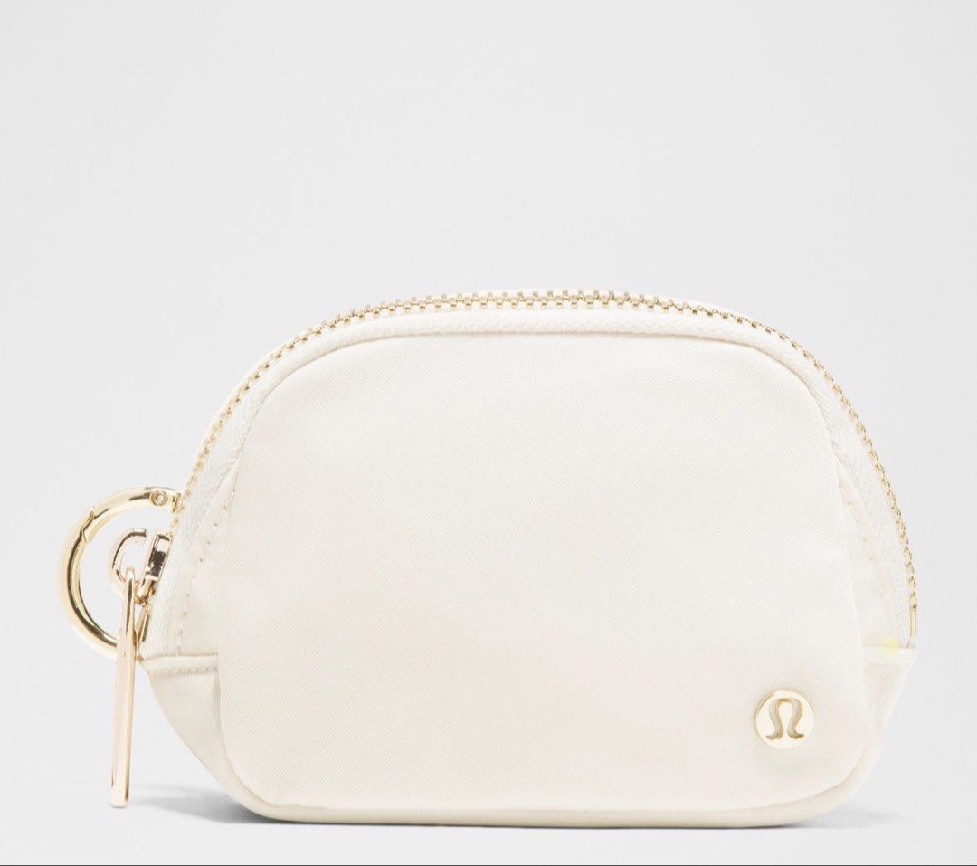 Lululemon NANO everywhere belt bag (Category: Purses & Pouches) located in San Juan, La Union. Submitted by clothedbyaya (Listing ID 1459630826, Image 1). Description: ✨ CANADA PRE-ORDER PASABAY ✨ 📌 Order Details & Payment Terms Deposit: 60% Downpayment required to reserve your item Balance: Remaining balance payable within 2 months Dispatch: Item will be shipped immediately once fully paid 🚚 Shipping Options FREE Air Cargo: via LBC (Pouch size