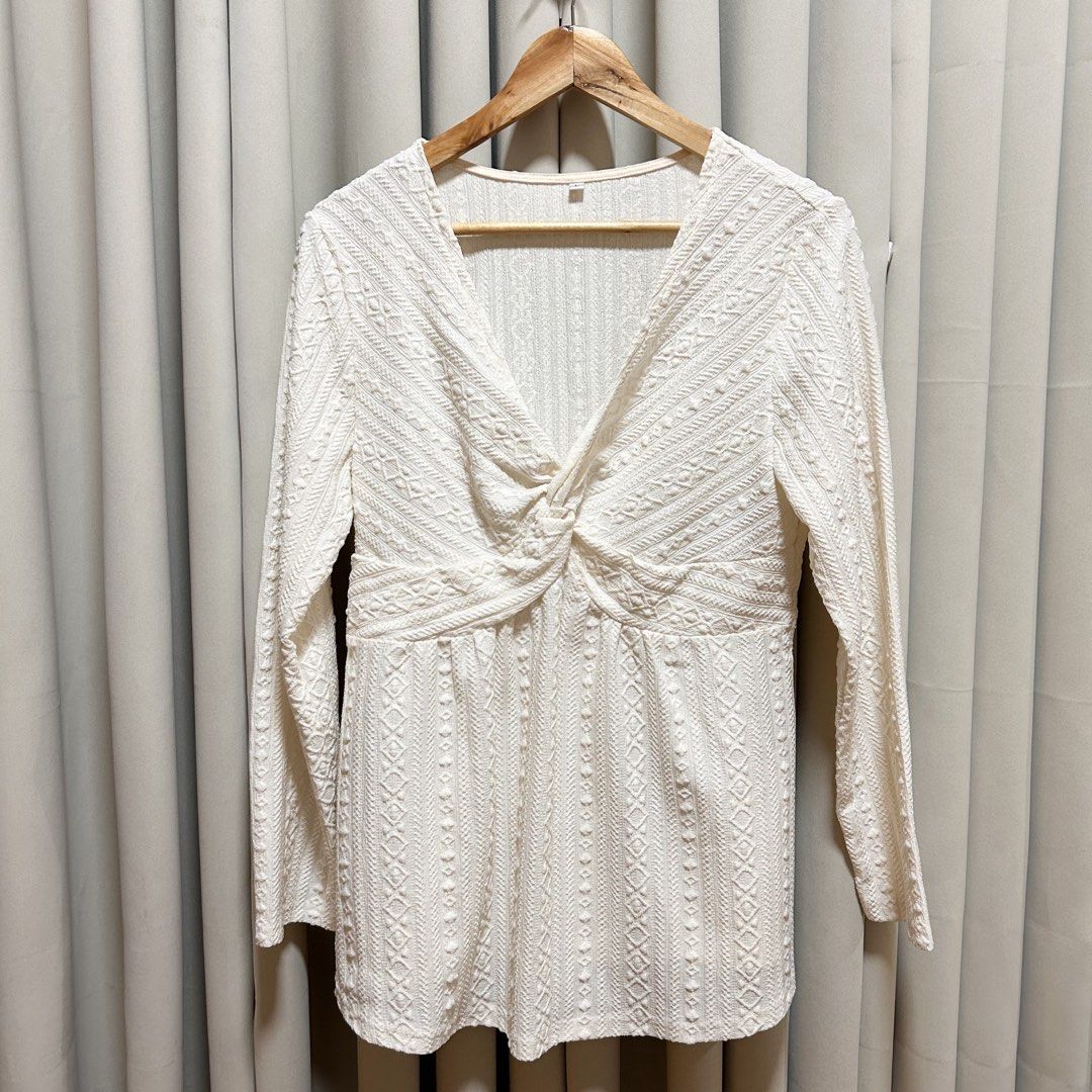 L-XL White Knitted Twist Front Top (Category: Blouses) located in Rizal. Submitted by from99abovecloset (Listing ID 1459503351, Image 1). Description: Size: L-XL Armhole (laid flat):11” Bust (around): 44” Length (laid flat): 28” Stretchy poly | knitted | like new .