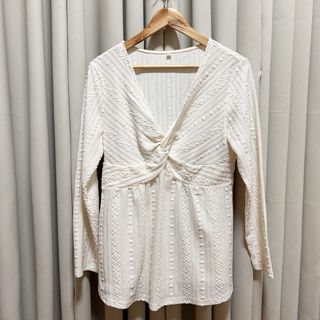 (Category: ) located in . Submitted by from99abovecloset (Listing ID 1459503351, Image 1). Description: .