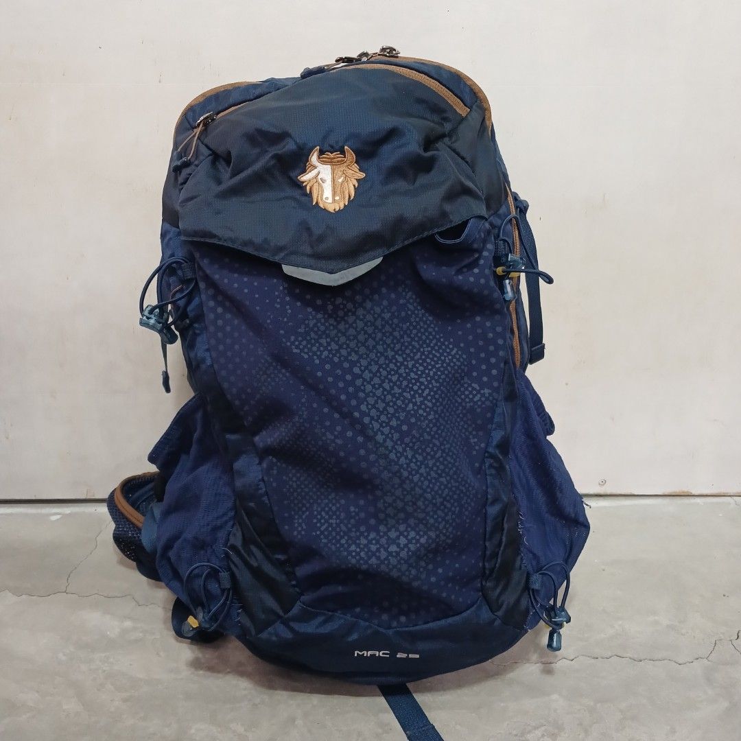 MAC 25 Navy Blue Backpack with Animal Logo (Category: Backpacks) located in Manila. Submitted by joefrey12 (Listing ID 1459585956, Image 1). Description: Black Yak Mac 25 mountaineering backpack Novaliches qc Issue nasa pic kayo na lang mag pa repair Drop offer - Multiple adjustable straps and drawstrings - Approximately 25L capacity - Ideal for hiking or travel.
