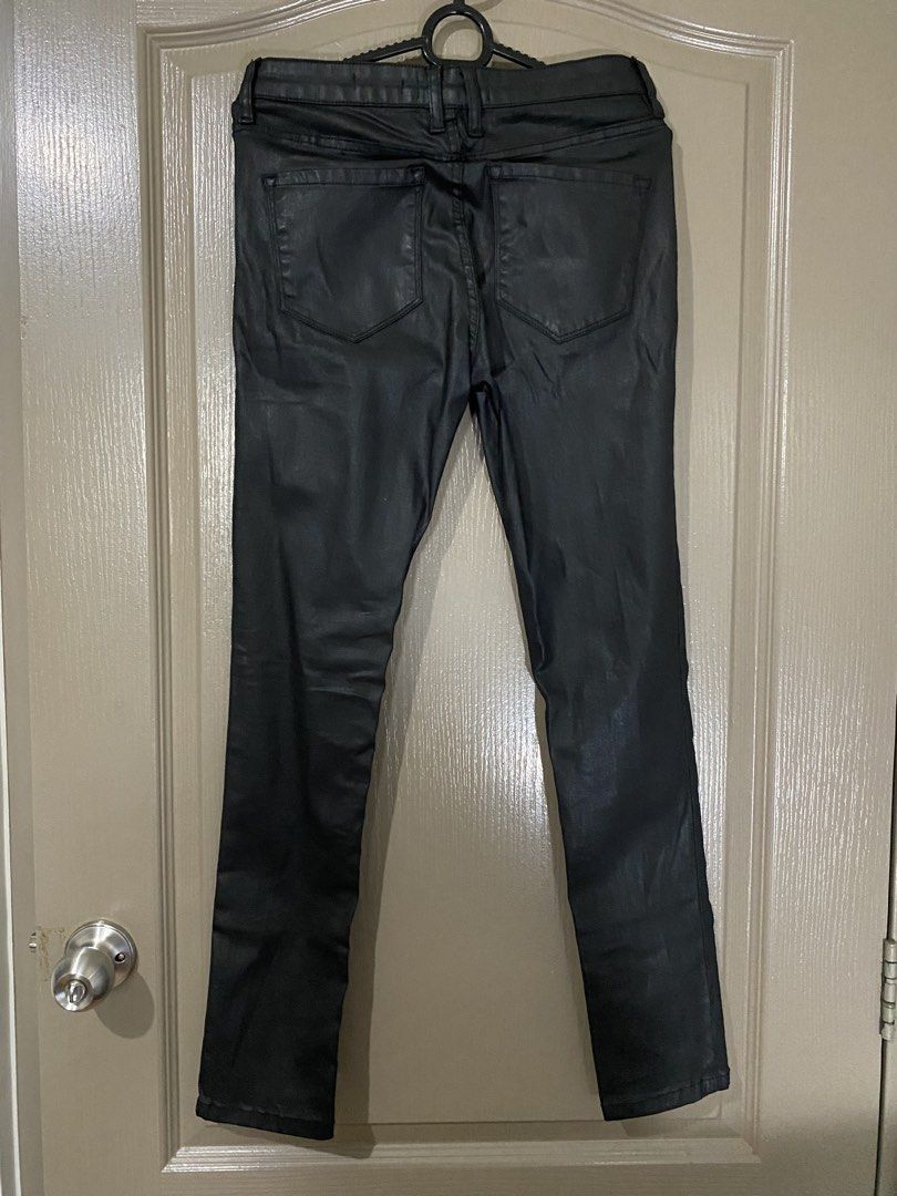 Mango Black Coated Skinny Jeans (Category: Jeans) located in Pasig City. Submitted by fountainpenmd (Listing ID 1459582675, Image 3). Description: - Mango black coated skinny jeans - Size: EUR 36 / USA 4 - Features a slight sheen - Comfortable and versatile for dressing up or down - used only once for Christmas party outfit. 🥲.