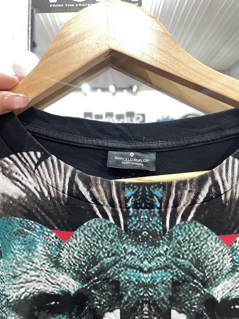 Marcelo burlon (Category: Coats, Jackets and Outerwear) located in Manila. Submitted by kyleee_ld (Listing ID 1459598381, Image 2). Description: .