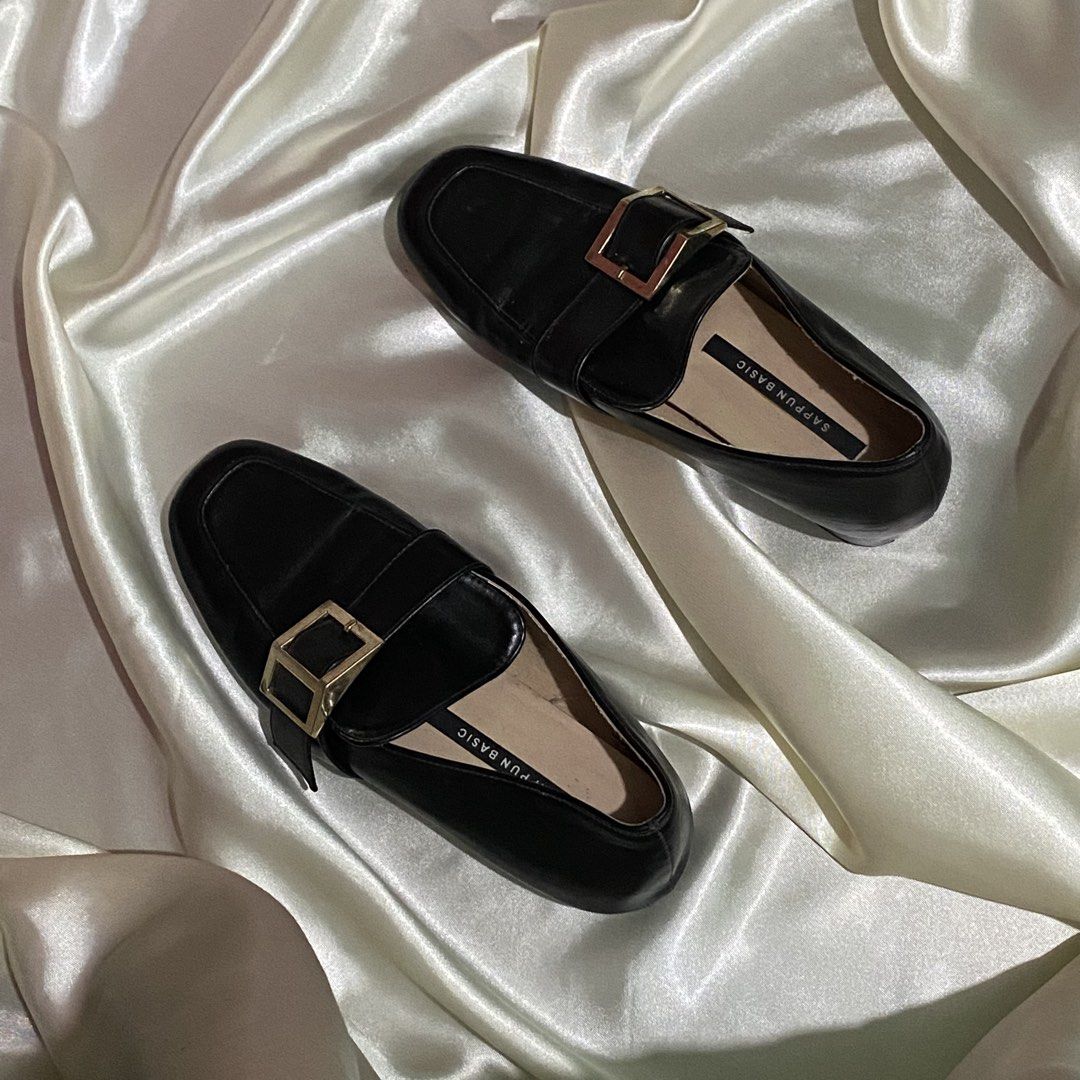 Maryjane Platform Sandal (Category: Sandals) located in General Santos City (Dadiangas). Submitted by lily.gomez07 (Listing ID 1459688973, Image 1). Description: Pre loved Platform Sandal • Sewed & sturdy sole • Perfect for long walk • No scratches • Good as new.