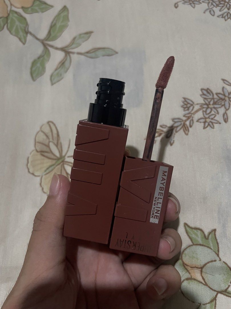 Maybelline Superstay Vinyl Ink (Category: Makeup) located in Manila. Submitted by sevdeclutter (Listing ID 1459673787, Image 2). Description: no issue. shade: 120 punchy.