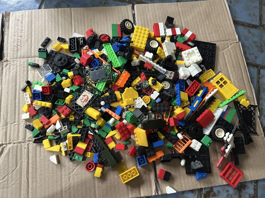 Mega Bloks Just Build 1760 Building Combination 600 Pieces (Category: Lego & Building Sets) located in San Pedro. Submitted by mysticdog_8deb08 (Listing ID 1459125183, Image 3). Description: Mixtures of Mega bloks and some lego - 600 pieces for hours of creative play - Features 20 different part types and 8 vibrant colors - Ideal for children aged 4 and up - All pieces are accounted for and stored in the original container and box Original price 