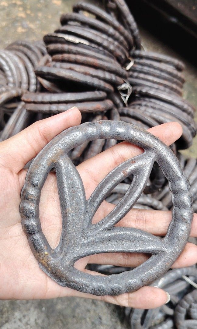 Metal cast iron Design (Category: Cookware & Accessories) located in Caloocan City. Submitted by zenmountain-d8b1c0 (Listing ID 1459558614, Image 2). Description: Cod.