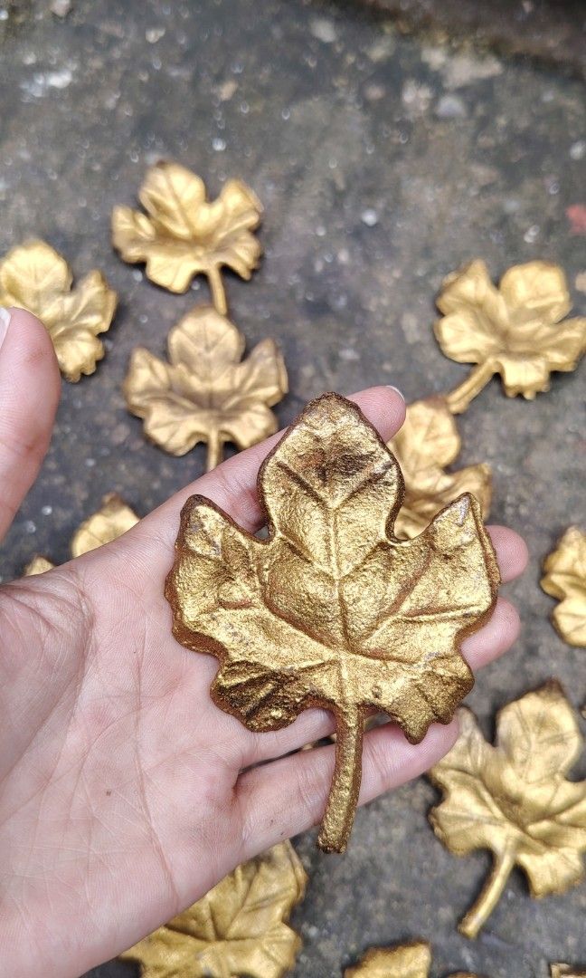 Metal cast iron Design leaves (Category: Cookware & Accessories) located in Caloocan City. Submitted by zenmountain-d8b1c0 (Listing ID 1459558323, Image 2). Description: Cod.