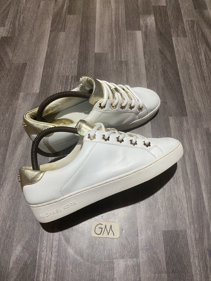 Michael Kors Irving Lace Up (Category: Sneakers) located in Cebu City. Submitted by freemoon.b85e0c (Listing ID 1459628937, Image 3). Description: Michael Kors Irving Lace Up Legit/2nd hand Size 6.5 us/37 euro/23.5 cm Price 1350 plus sf Good condition.