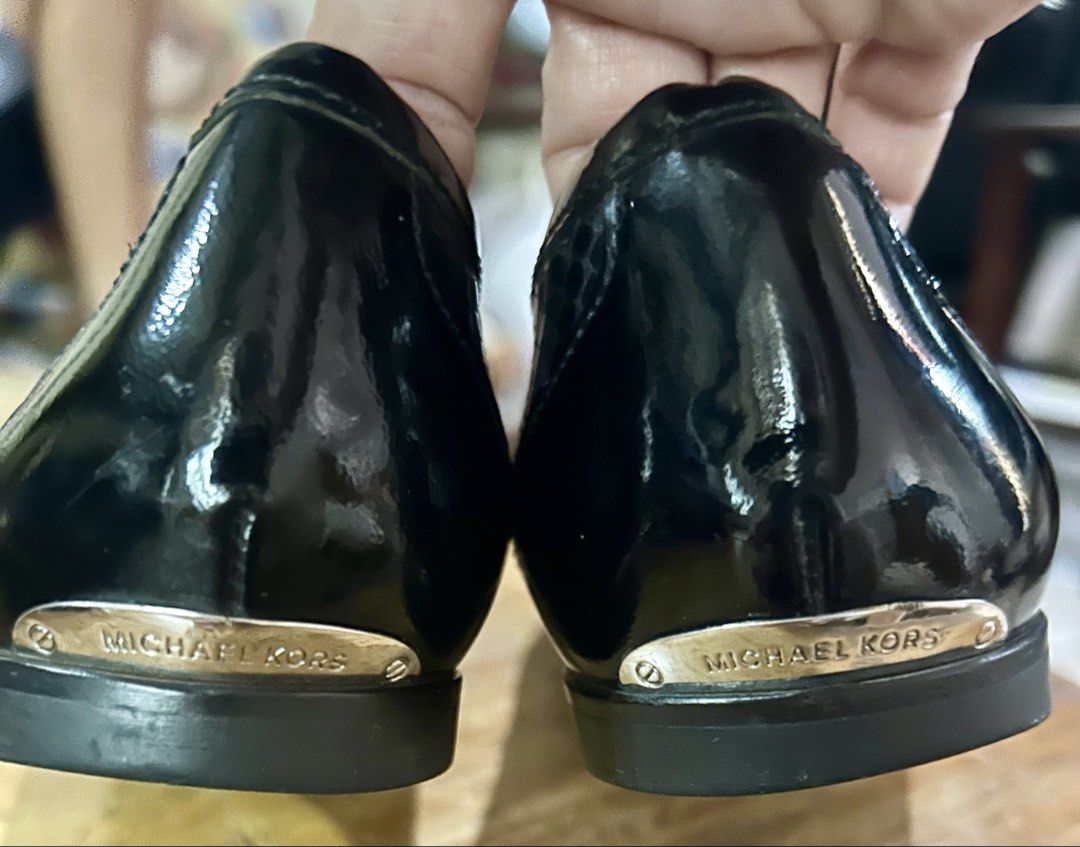 Michael Kors Pointed Toe Leather Loafers (Category: Sneakers & Footwear) located in Manila. Submitted by rosamanerds (Listing ID 1459520952, Image 3). Description: Authentic Micheal Kors pointed toe leather loafers color Black. Combination of patent leather, snake skin and soft calf hair. Size US 6.5 or 23.5cm. In excellent condition. Like new. Comfortable to wear.