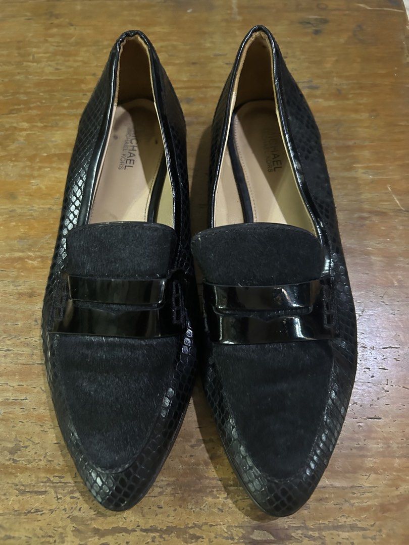 Michael Kors Pointed Toe Leather Loafers (Category: Sneakers & Footwear) located in Manila. Submitted by rosamanerds (Listing ID 1459520952, Image 1). Description: Authentic Micheal Kors pointed toe leather loafers color Black. Combination of patent leather, snake skin and soft calf hair. Size US 6.5 or 23.5cm. In excellent condition. Like new. Comfortable to wear.