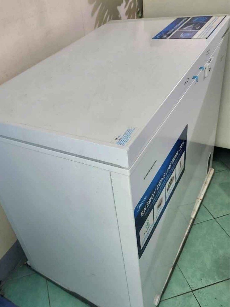 Midea Chest Freezer 15cuft with Digital Temperature (Category: Refrigerators and Freezers) located in Manila. Submitted by aprose (Listing ID 1459537922, Image 2). Description: Midea chest freezer 15cuft size With digital temperature control With Official Receipt NO ISSUES Used only for 2 months.