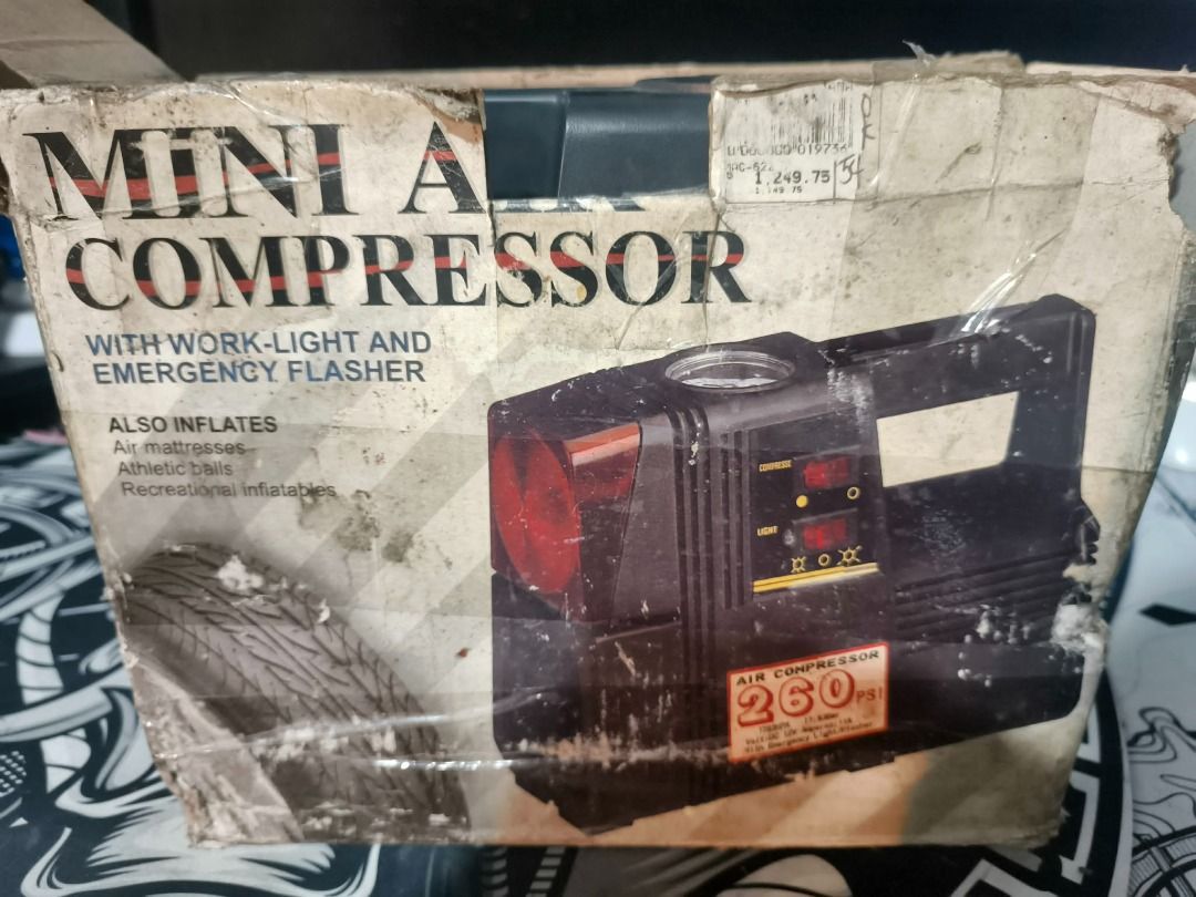 Mini Air compressor (Category: Mags and Tires) located in Pasig City. Submitted by randomstuffs23 (Listing ID 1459526142, Image 3). Description: Di masyado nagamit natambak lang sa bodega bahala na kayo mag test walang pag sak sakan dito samin For pick up or lalamove.