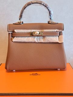 （分類：）位於 。 由 prelovedcorner14 提交（商品編號 1459543822，圖片 1）。簡介： 。