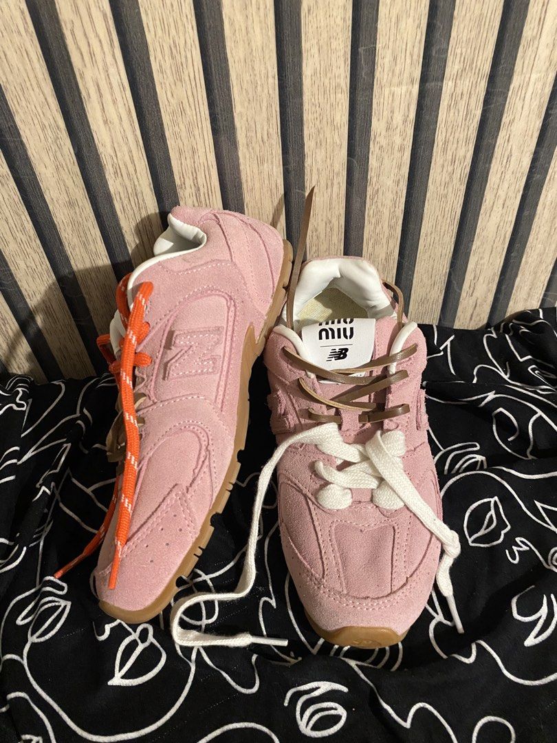 Miu miu Collab with New Balance (Category: Sneakers) located in Manila. Submitted by ejothegod (Listing ID 1459617008, Image 1). Description: For sale 3500 -Miu miu Collab with New Balance -super ganda nyaaa -nabili sa pasabuy thrift in Japan -Size 36 -see pic for other details 10/10 pa yung ilalim nya NEGOTIABLEEE 📍Sm lipa/Sm calamba 📦Lalamove, meetup, lbc/jnt .