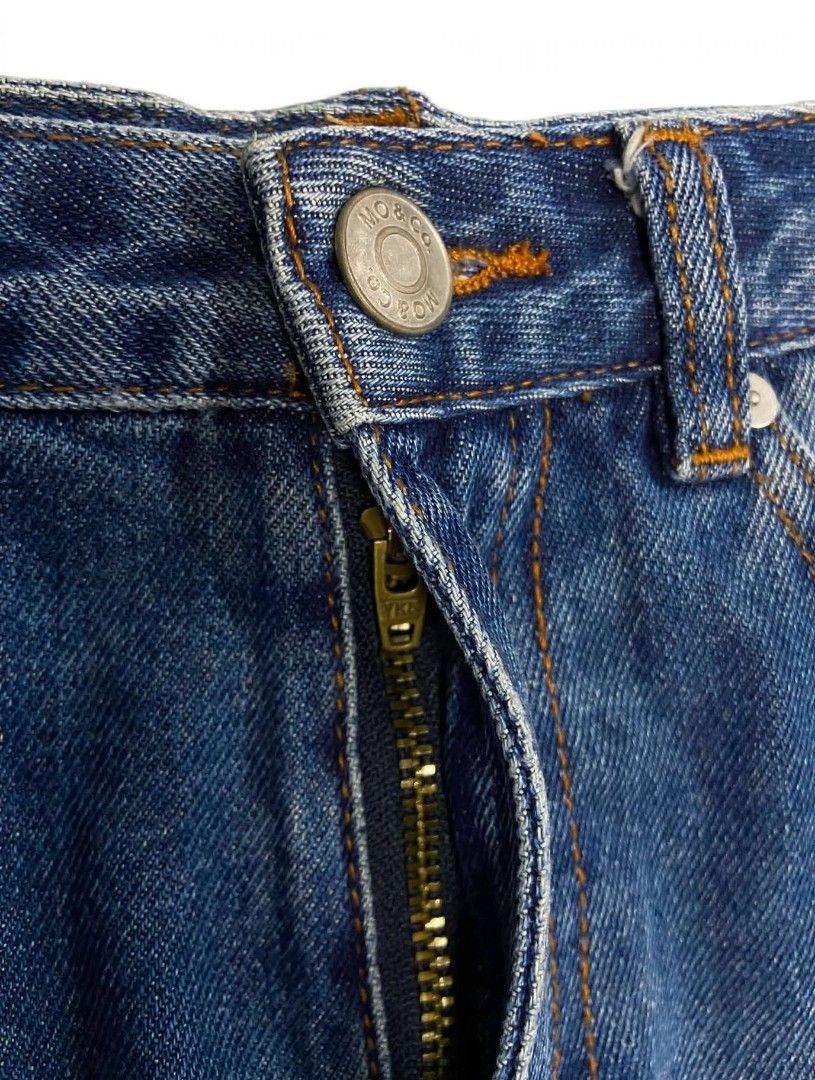 MO & CO Women's Denim Short (Category: Shorts) located in Taguig. Submitted by owlthrifty (Listing ID 1459666564, Image 2). Description: Good as new ✔️💯 In excellent condition ✔️💯.