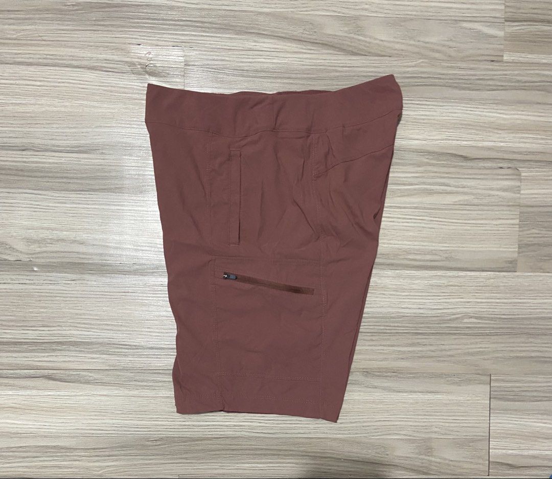 Mountain hardwear (womens) (Category: Shorts) located in Cebu City. Submitted by charlyx (Listing ID 1459492597, Image 3). Description: Excellent No issue Size 30 Length 18.