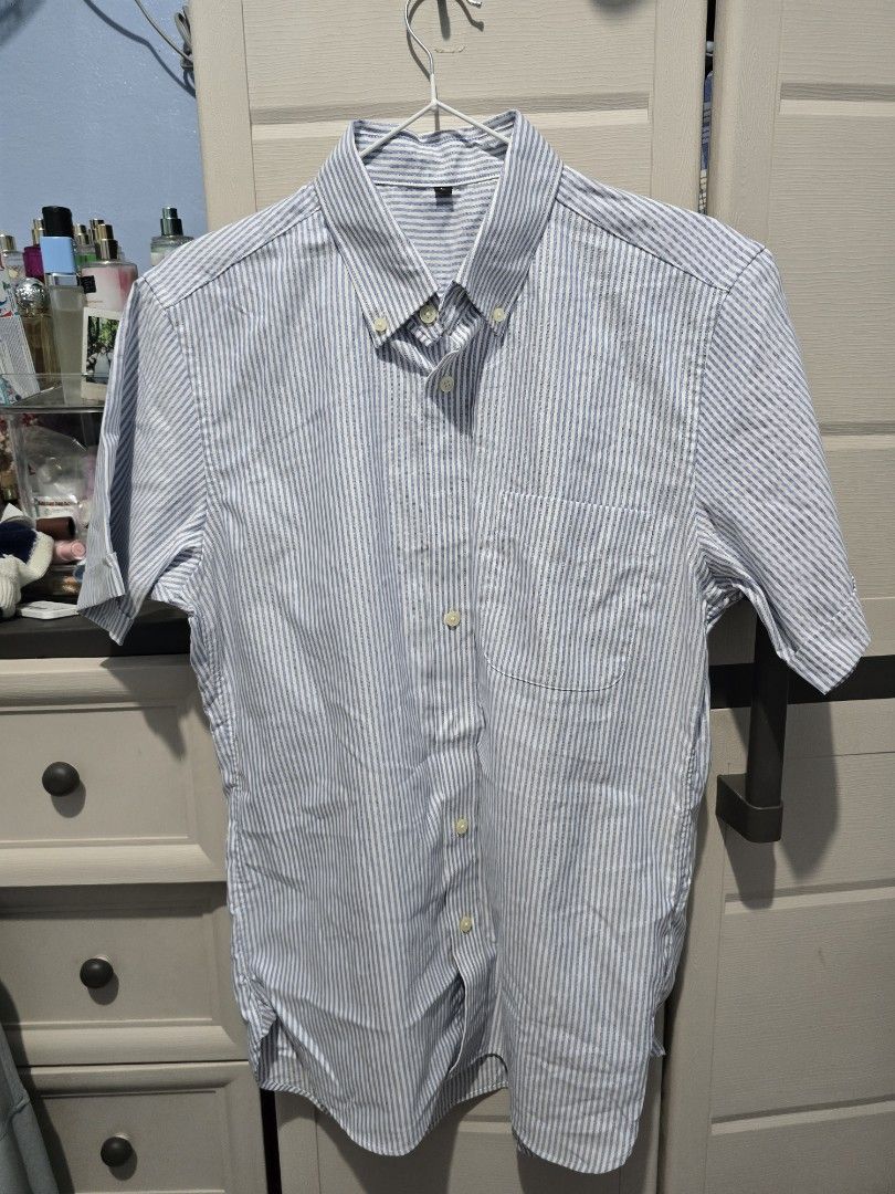Muji Washed Oxford Button Down Top (Category: Formal Shirts) located in Quezon City. Submitted by dinesaur (Listing ID 1459601317, Image 2). Description: .